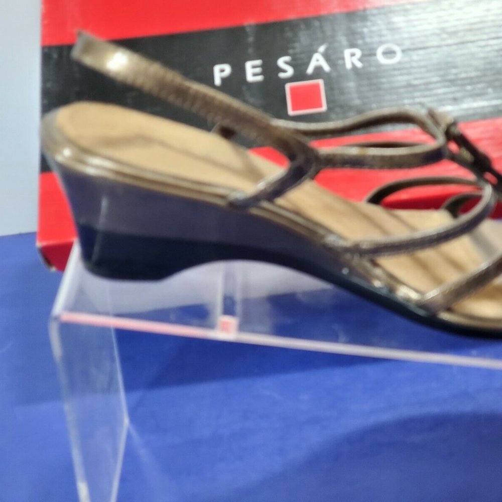 Pesaro Janey Sz 6.5 Open Toe Buckle Wedge metallic strappy Sandal- Bronze 231159